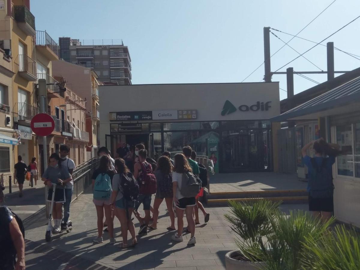 Luxury Apartment Accommodation, Next To Beach & Train Station Calella Luaran gambar