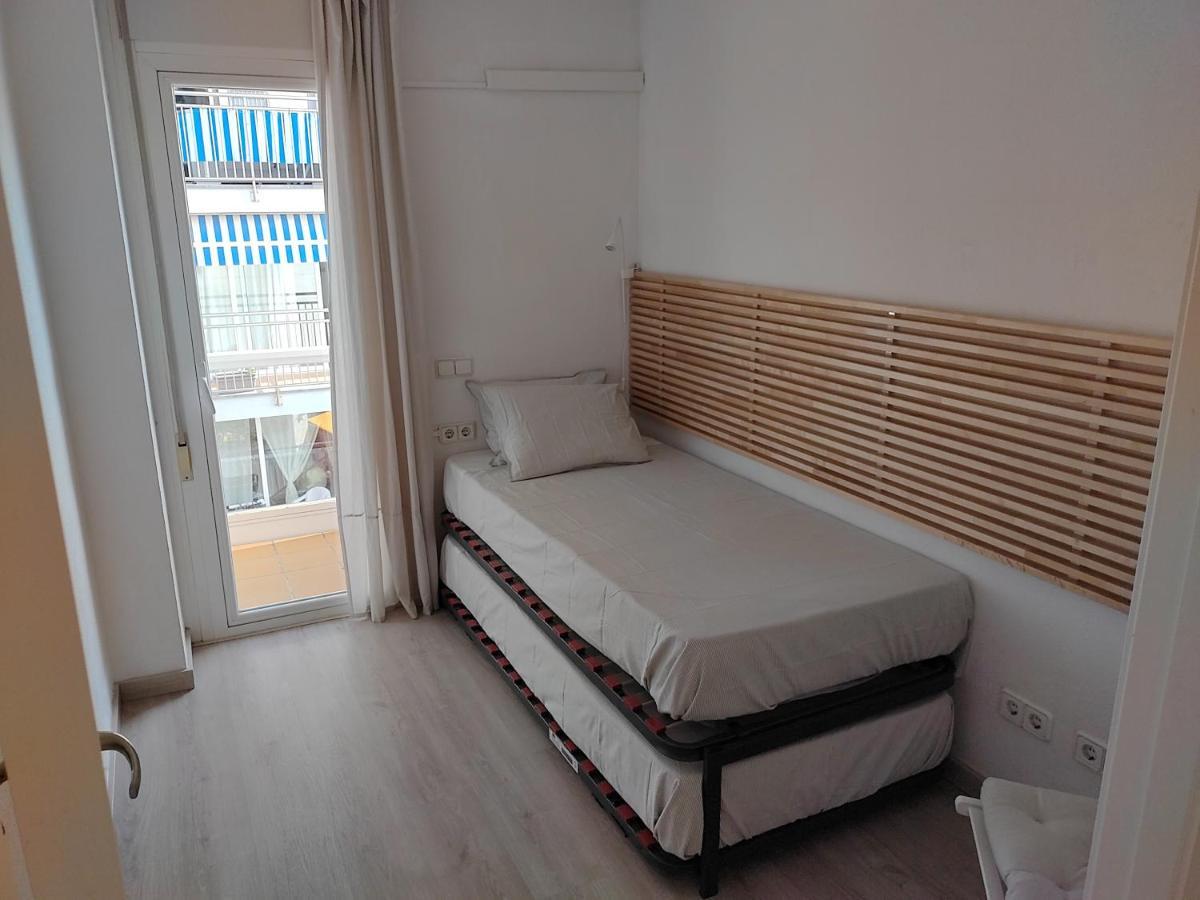 Luxury Apartment Accommodation, Next To Beach & Train Station Calella Luaran gambar