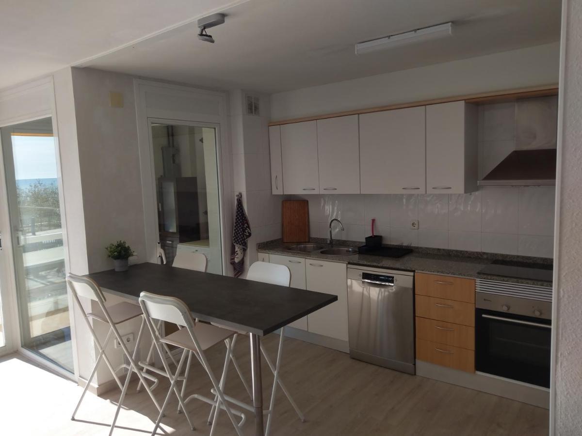 Luxury Apartment Accommodation, Next To Beach & Train Station Calella Luaran gambar